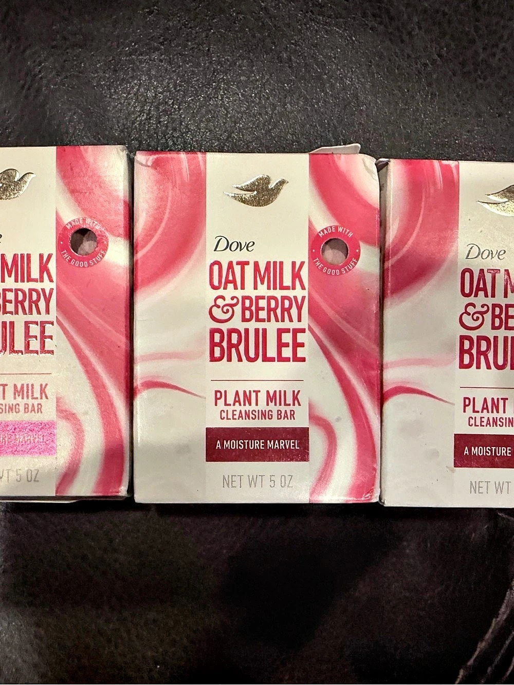 Dove Oat Milk & Berry Brulee Plant Milk Cleansing Bar Plant Milk Cleansing Bars